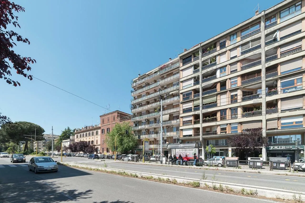 Nomentana White Apartments By Ghor Rzym