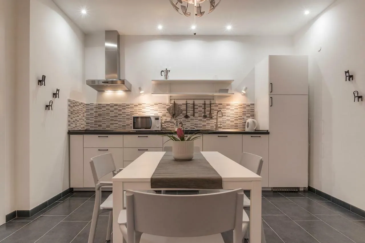 Nomentana White Apartments By Ghor Rzym